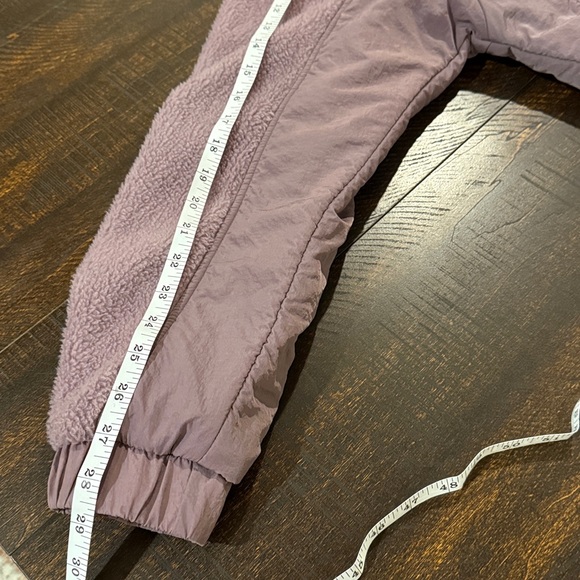Urban Outfitters Cropped Fleece-Lined Hooded Jacket Mauve Zip Up Size M - Picture 8 of 8